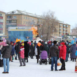 В Сибае состоялось народное гуляние "Масленица".