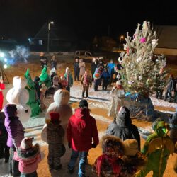 Открытие новогодней елки в микрорайоне Сармат